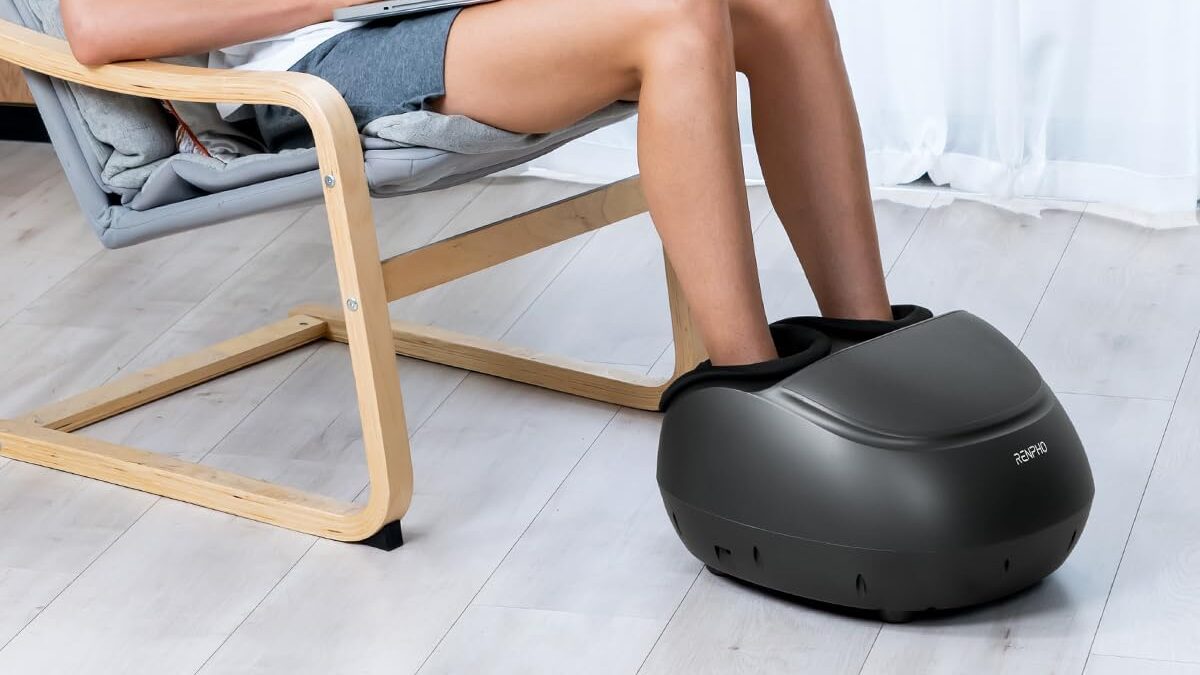 Vibrating vs. Rolling Foot Massagers, balancedbrawn